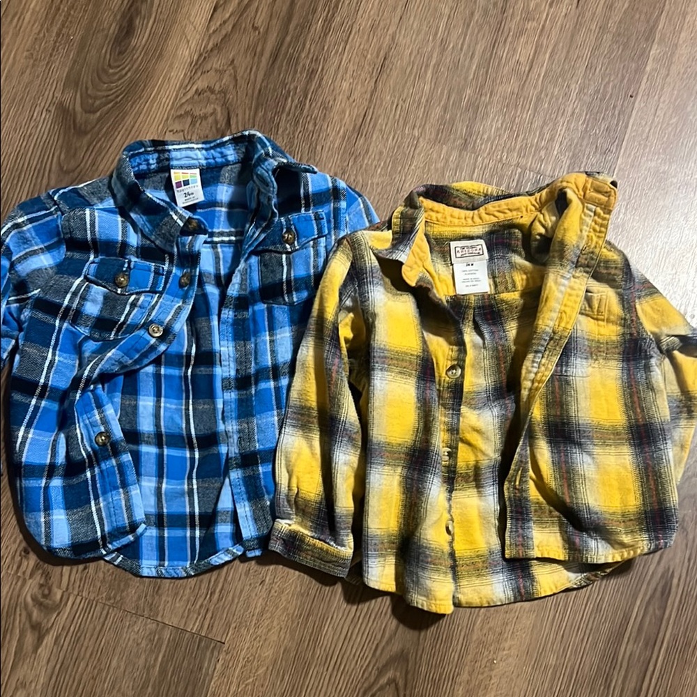 Arizona Jean Company Blue and Yellow Button Down Shirts